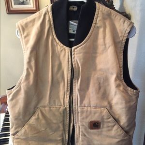 Carhartt men’s size medium vest.